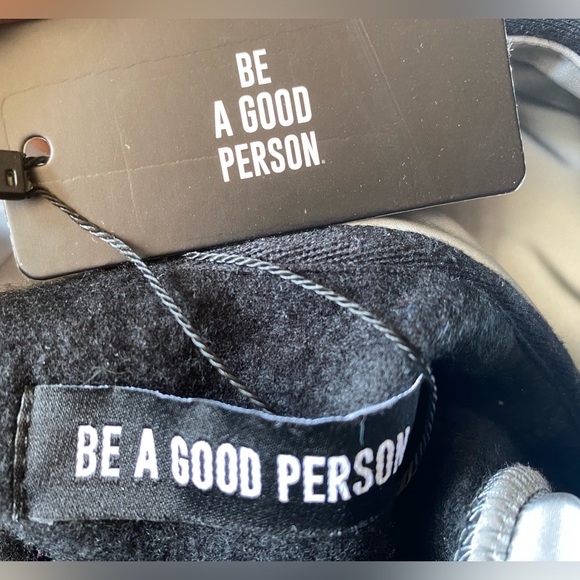 Be a good person black hoodie - Picture 3 of 5